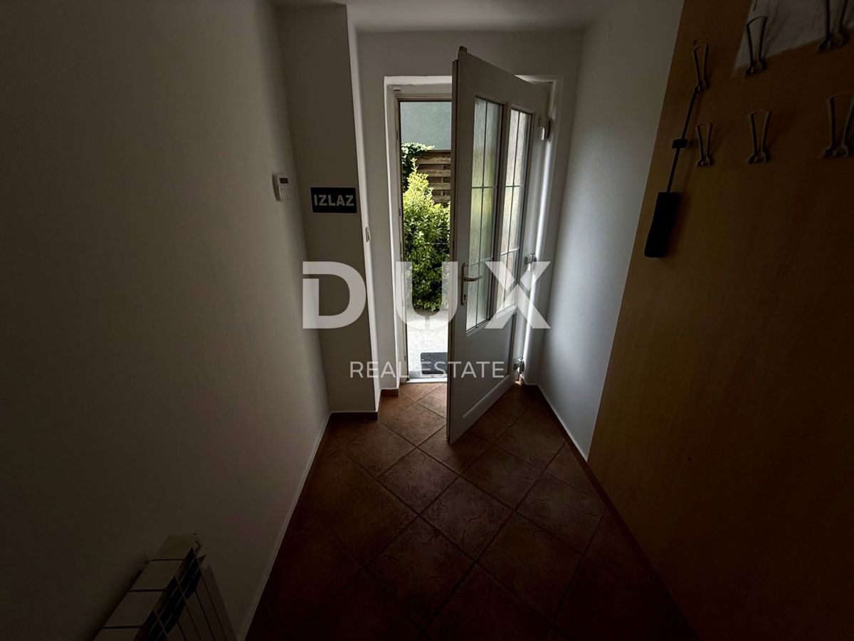 ZAGABRIA, VOLTINO - edificio commerciale 266 m² GFA, 4 piani, 4 posti auto!