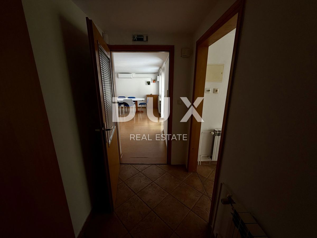 ZAGABRIA, VOLTINO - edificio commerciale 266 m² GFA, 4 piani, 4 posti auto!