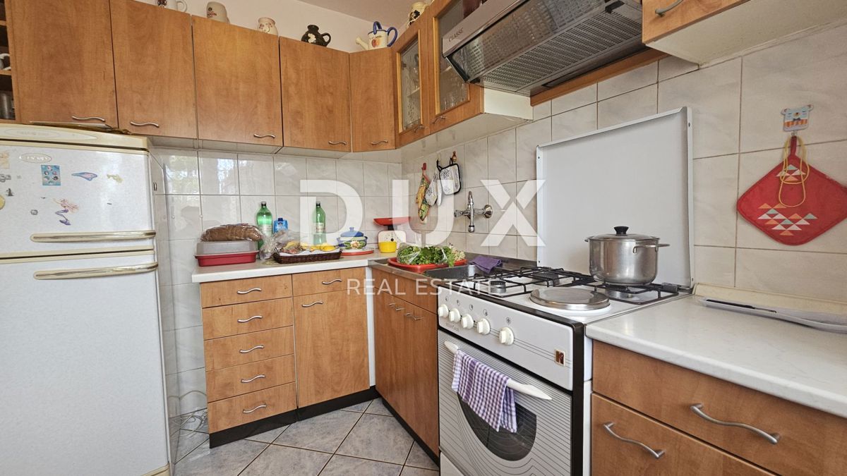 ČAVLE - casa con garage e giardino in un ambiente molto tranquillo