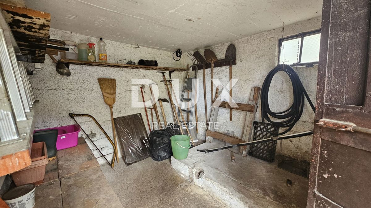 ČAVLE - casa con garage e giardino in un ambiente molto tranquillo