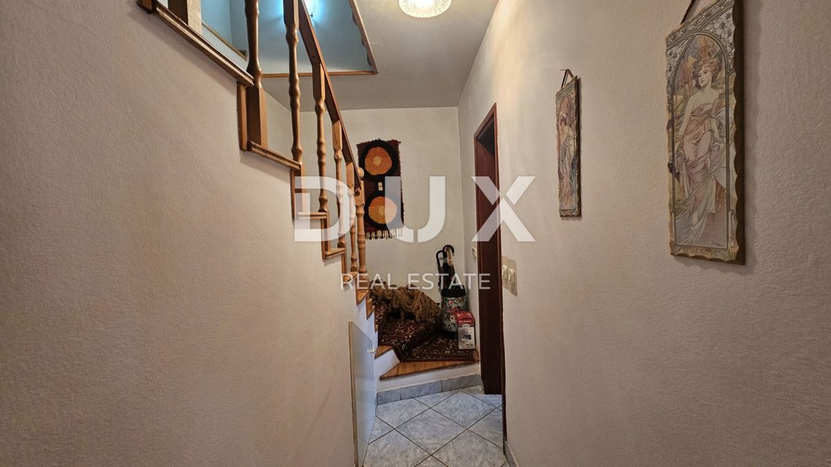 ČAVLE - casa con garage e giardino in un ambiente molto tranquillo