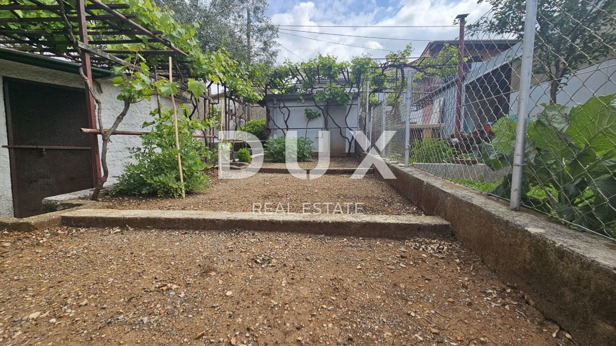 ČAVLE - casa con garage e giardino in un ambiente molto tranquillo