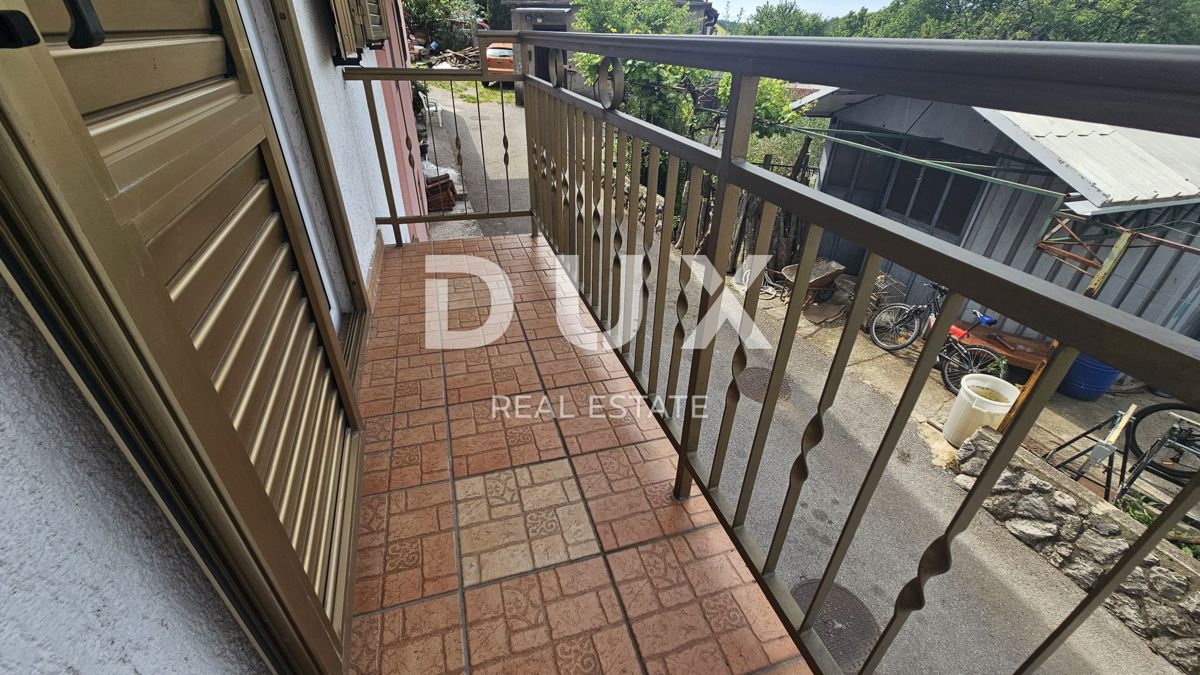 ČAVLE - casa con garage e giardino in un ambiente molto tranquillo
