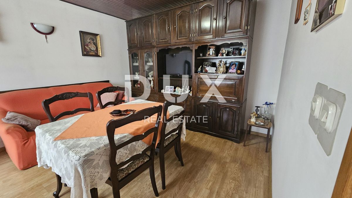 ČAVLE - casa con garage e giardino in un ambiente molto tranquillo