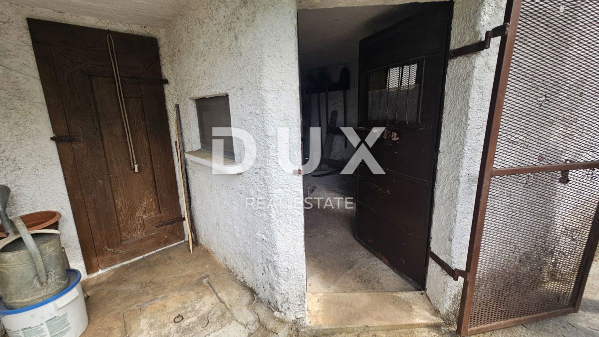 ČAVLE - casa con garage e giardino in un ambiente molto tranquillo