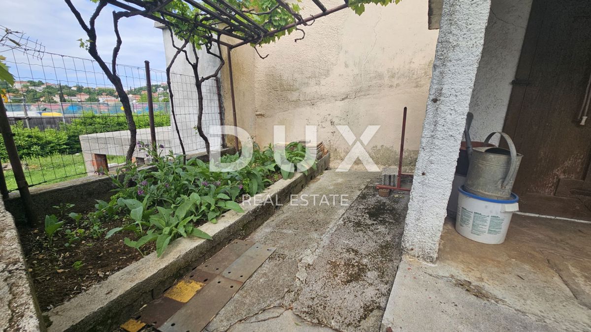 ČAVLE - casa con garage e giardino in un ambiente molto tranquillo