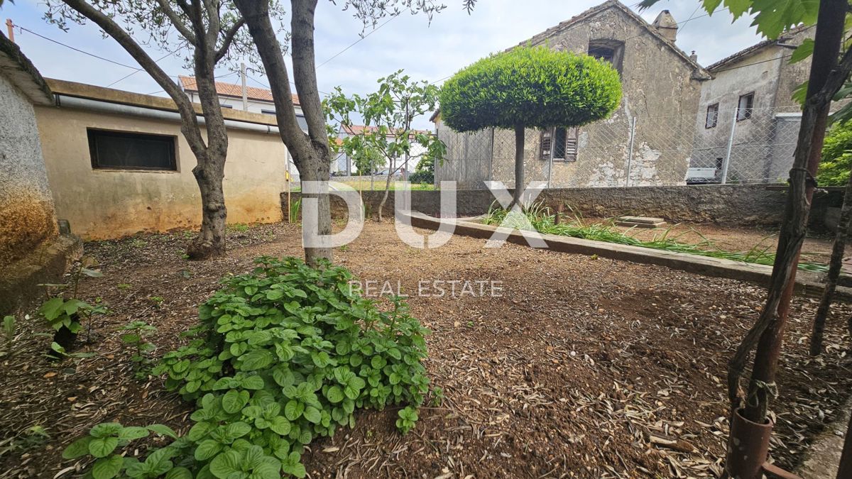 ČAVLE - casa con garage e giardino in un ambiente molto tranquillo