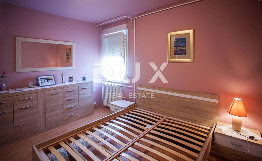 RIJEKA, BELVEDER - appartamento con tre camere da letto e soggiorno