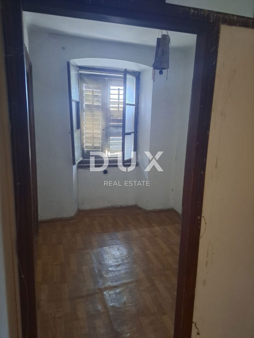 ISTRIA, VERTENIGLA - Casa con sede commerciale già avviata