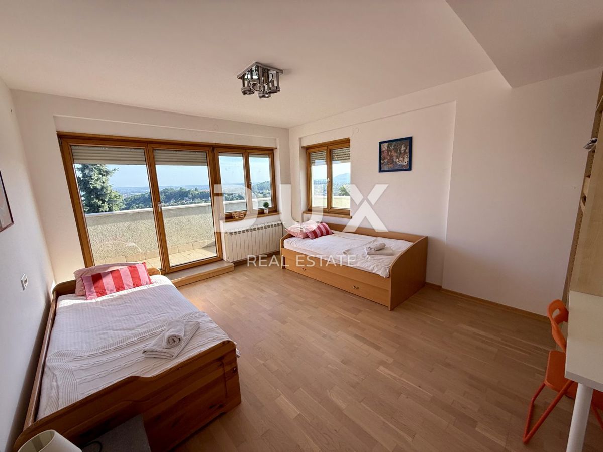 ZAGABRIA, TRSJE - Lussuosa casa familiare con piscina e vista panoramica