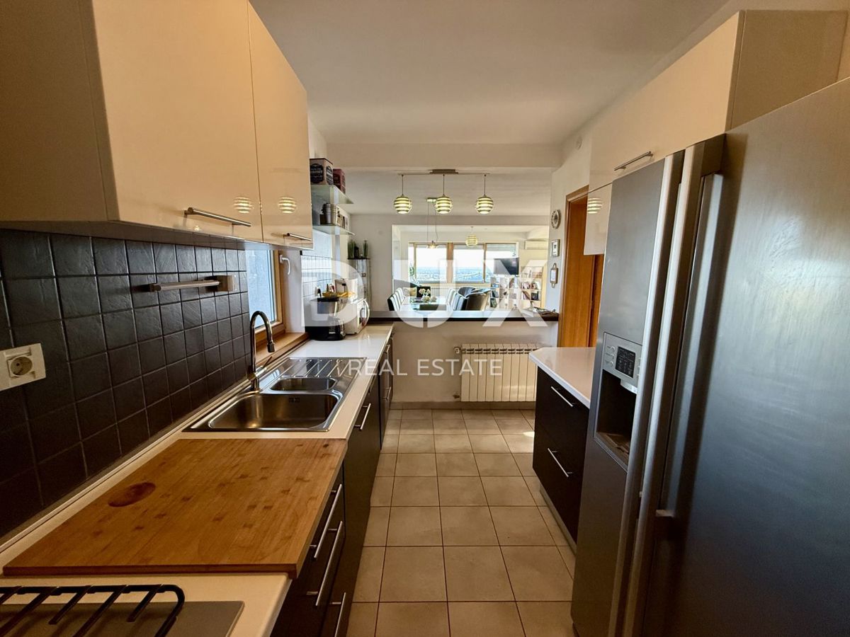 ZAGABRIA, TRSJE - Lussuosa casa familiare con piscina e vista panoramica
