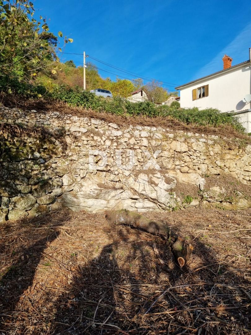 OPATIJA, IČIĆI, POLJANE - terreno edificabile di 17500 m2 per scopi turistici con vista mare per affittare hotel/boutique hotel/motel/appartamenti/ville/case - vacanze con piscina - a 7 minuti dal tunnel dell'Učka! 
