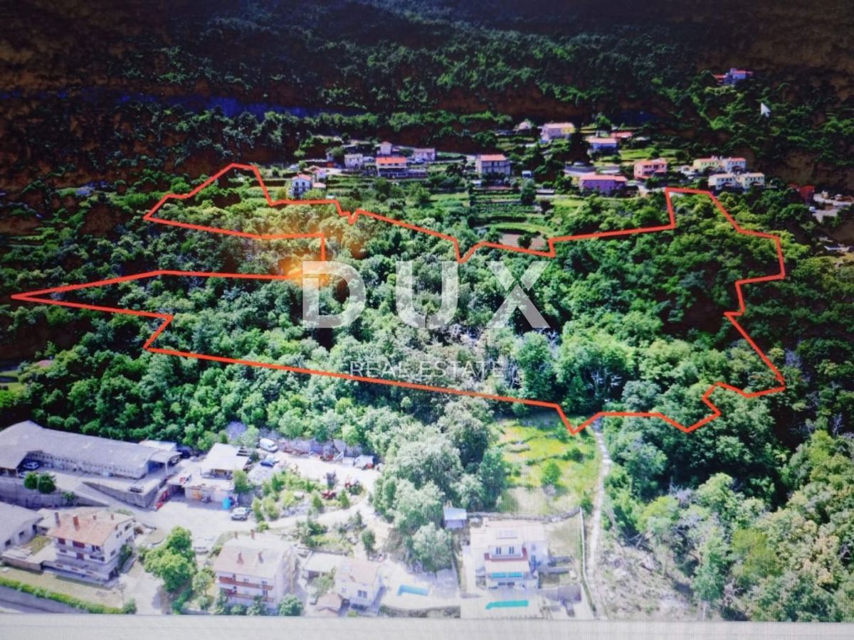 OPATIJA, IČIĆI, POLJANE - terreno edificabile di 17500 m2 per scopi turistici con vista mare per affittare hotel/boutique hotel/motel/appartamenti/ville/case - vacanze con piscina - a 7 minuti dal tunnel dell'Učka! 