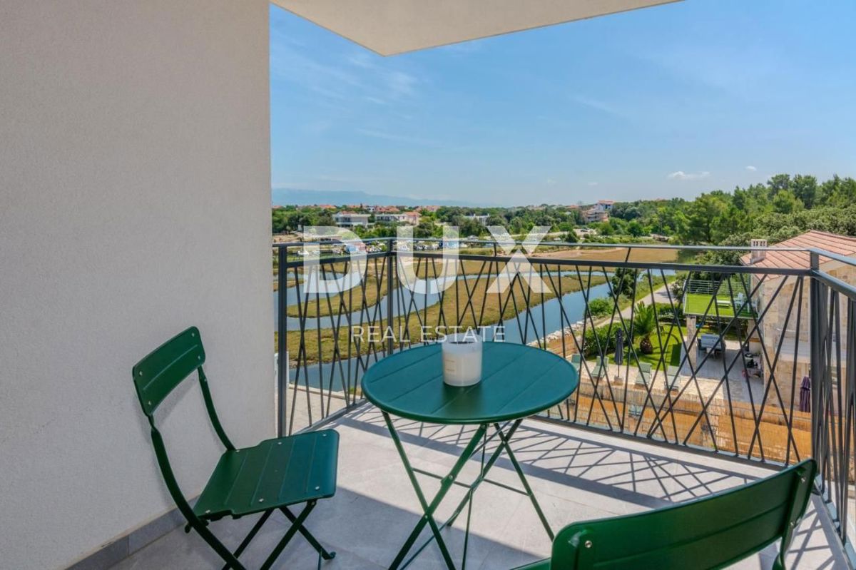 ZADAR, ZATON - Moderna casa a schiera in prima fila al mare B