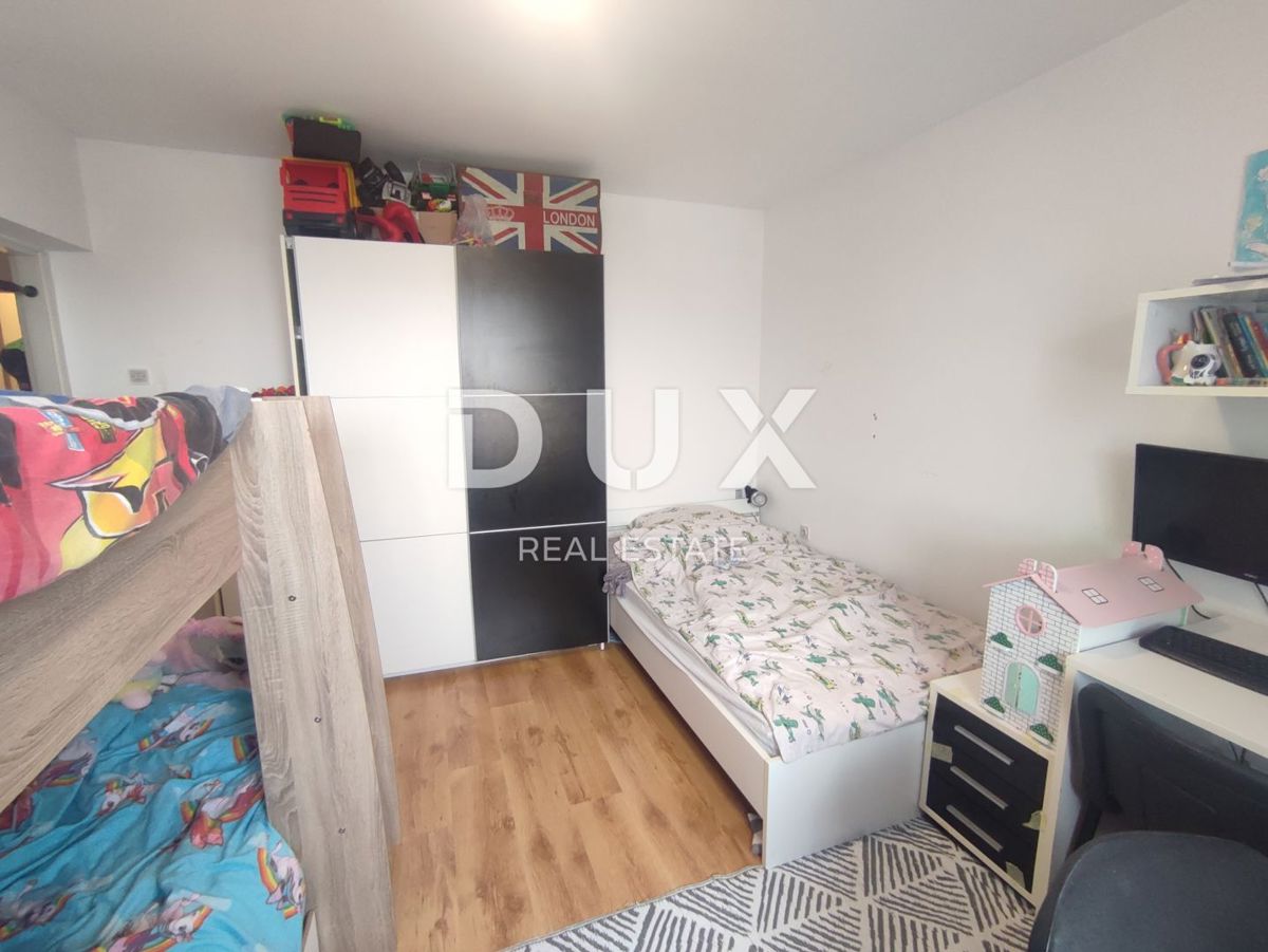 POLA, VIDIKOVAC - 2 camere da letto + bagno. Appartamento al primo piano, pronto per essere abitato e ristrutturato, con ottima disposizione e potenziale.