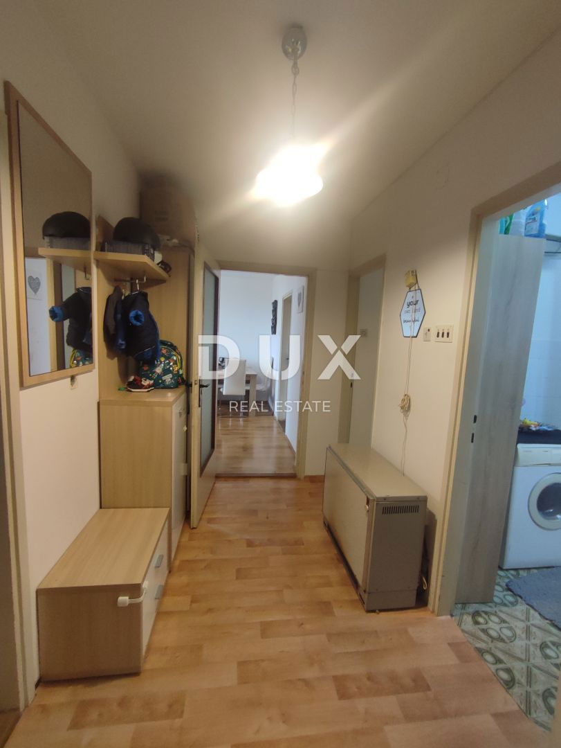 POLA, VIDIKOVAC - 2 camere da letto + bagno. Appartamento al primo piano, pronto per essere abitato e ristrutturato, con ottima disposizione e potenziale.