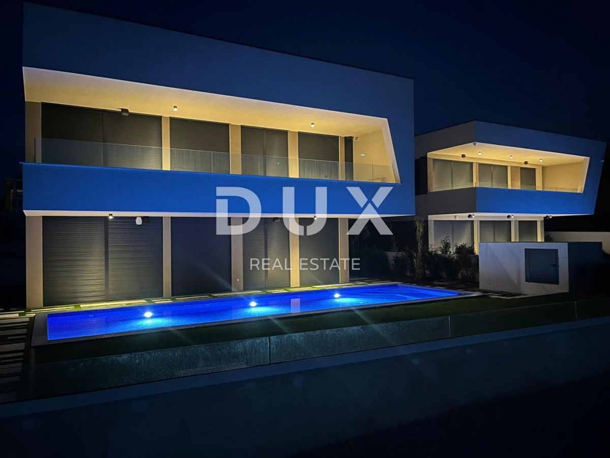 ZADAR, ZATON - villa prima fila al mare