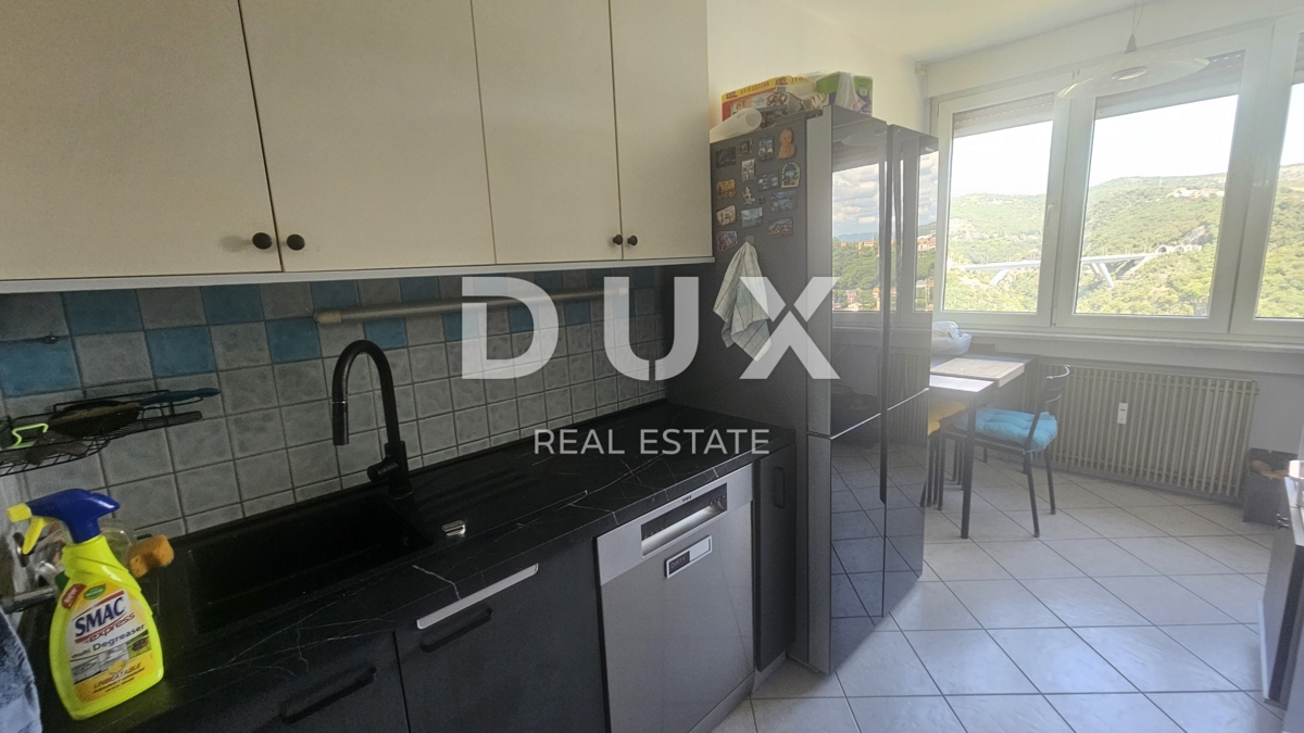 RIJEKA, KOZALA - 3 camere da letto + bagno, tre balconi, vista mare