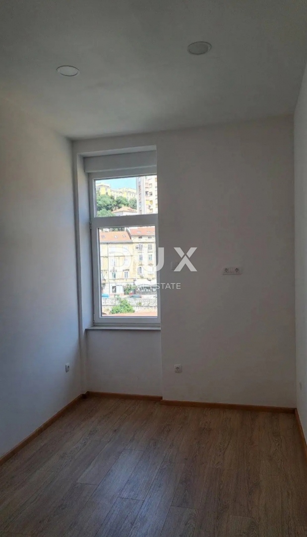 RIJEKA, BRAJDA - spazioso appartamento con due unità abitative