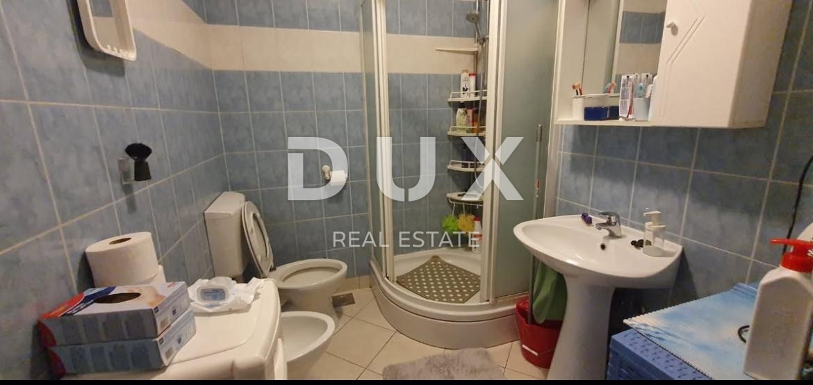 RIJEKA, CRIMEA - Spazioso e luminoso appartamento con 2 camere da letto e letto matrimoniale, vista mare e ottima posizione!!