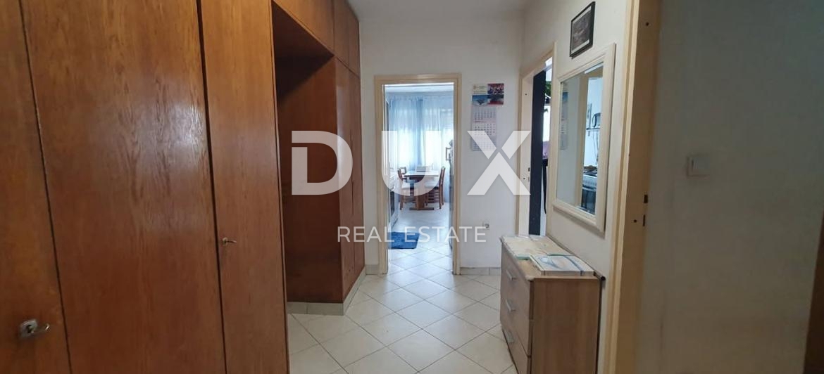 RIJEKA, CRIMEA - Spazioso e luminoso appartamento con 2 camere da letto e letto matrimoniale, vista mare e ottima posizione!!