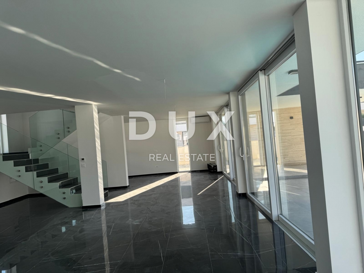 Casa Zemunik Gornji, Zemunik Donji, 217m2