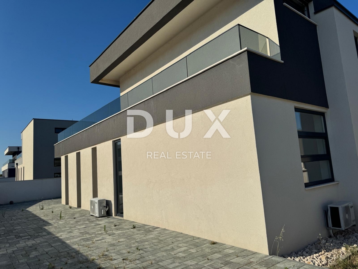 Casa Zemunik Gornji, Zemunik Donji, 217m2