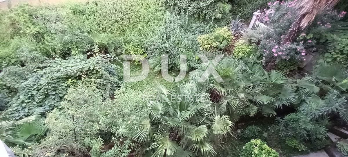 RIJEKA, BANDEROVO - appartamento arredato con 3 camere da letto, due balconi e parcheggio, strada tranquilla