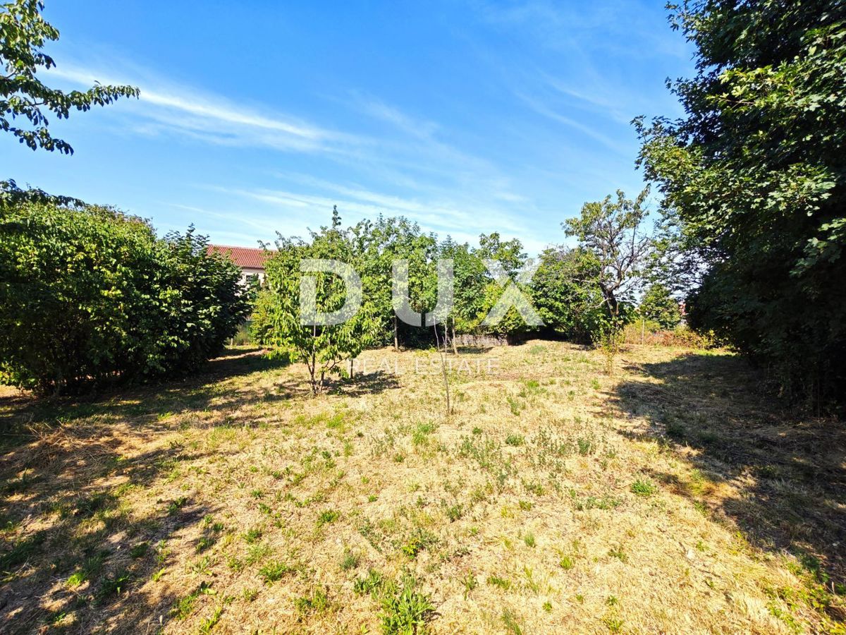 Terreno Marinići, Viškovo, 1.696m2