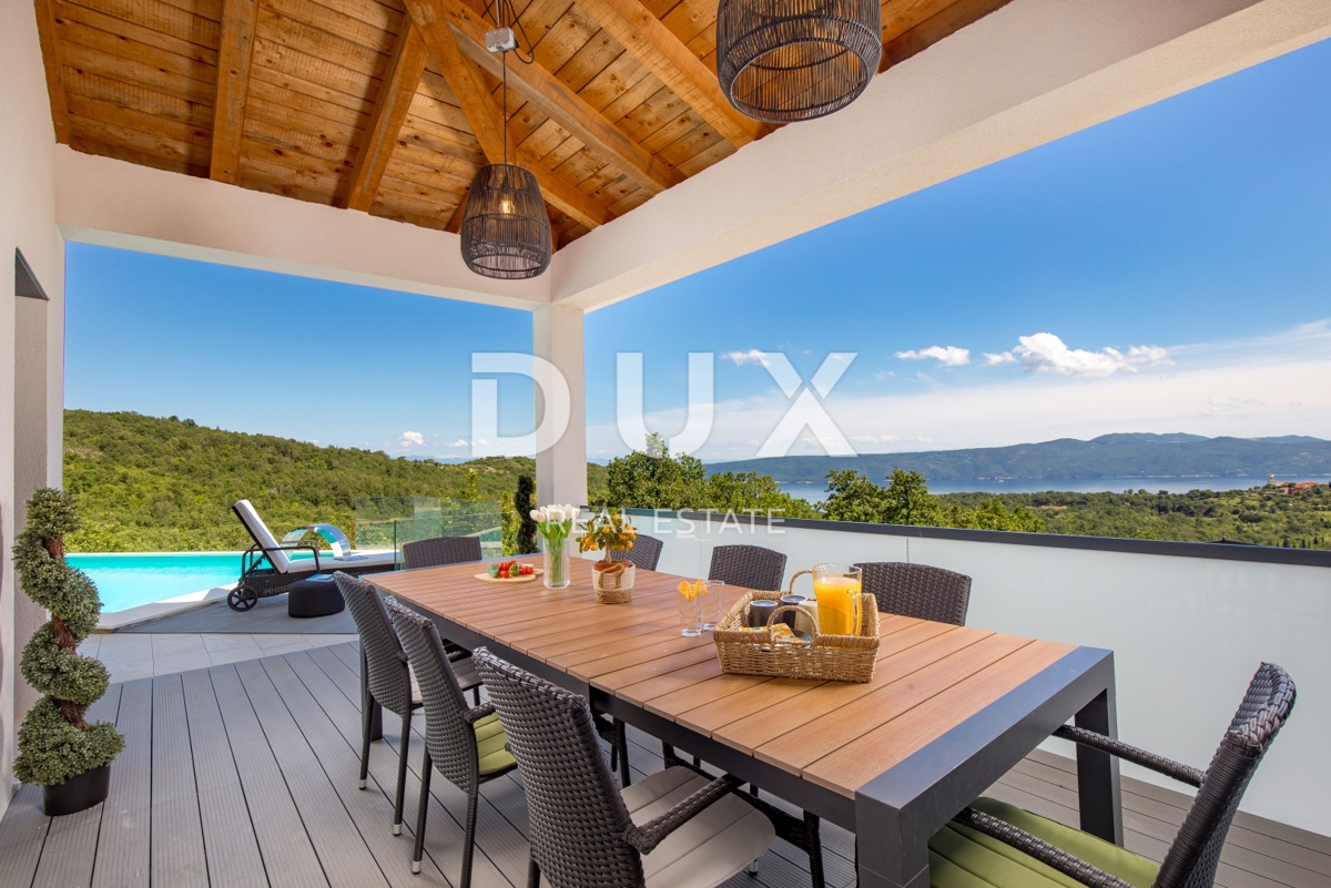 OPATIJA, BRSEČ – Villa esclusiva con vista sensazionale
