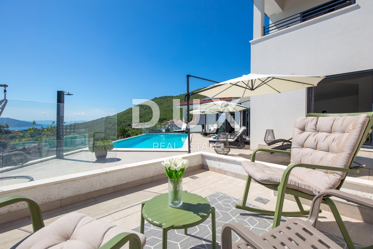 OPATIJA, BRSEČ – Villa esclusiva con vista sensazionale