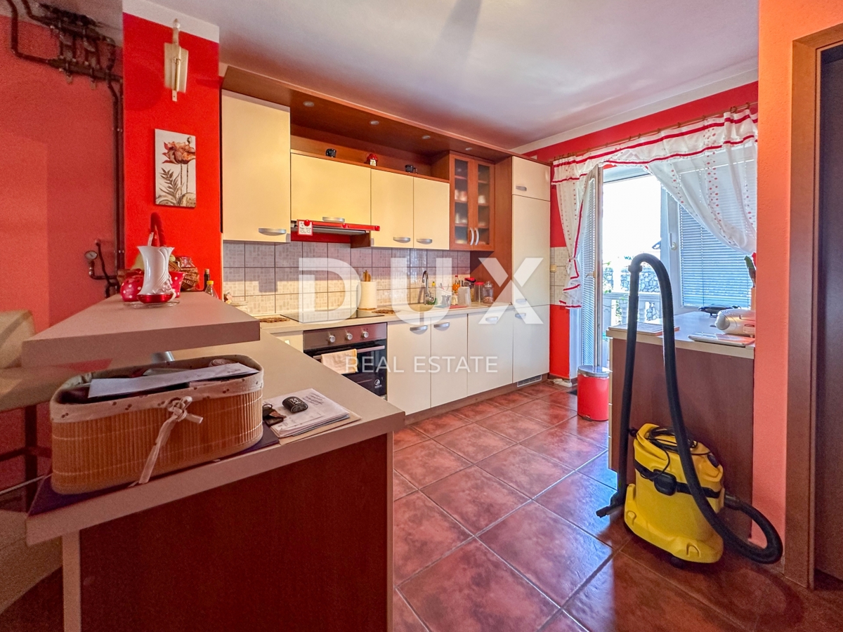 OPATIJA, MATULJI, JUŠIĆI - Duplex 3 camere da letto + soggiorno, 1° piano, 103,5 m2, vista mare!