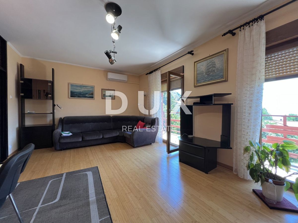 RIJEKA - appartamento di 179 m2 con giardino di 550 m2