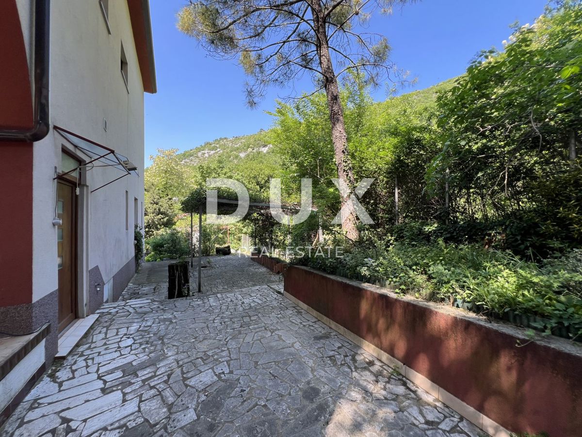 RIJEKA - appartamento di 179 m2 con giardino di 550 m2