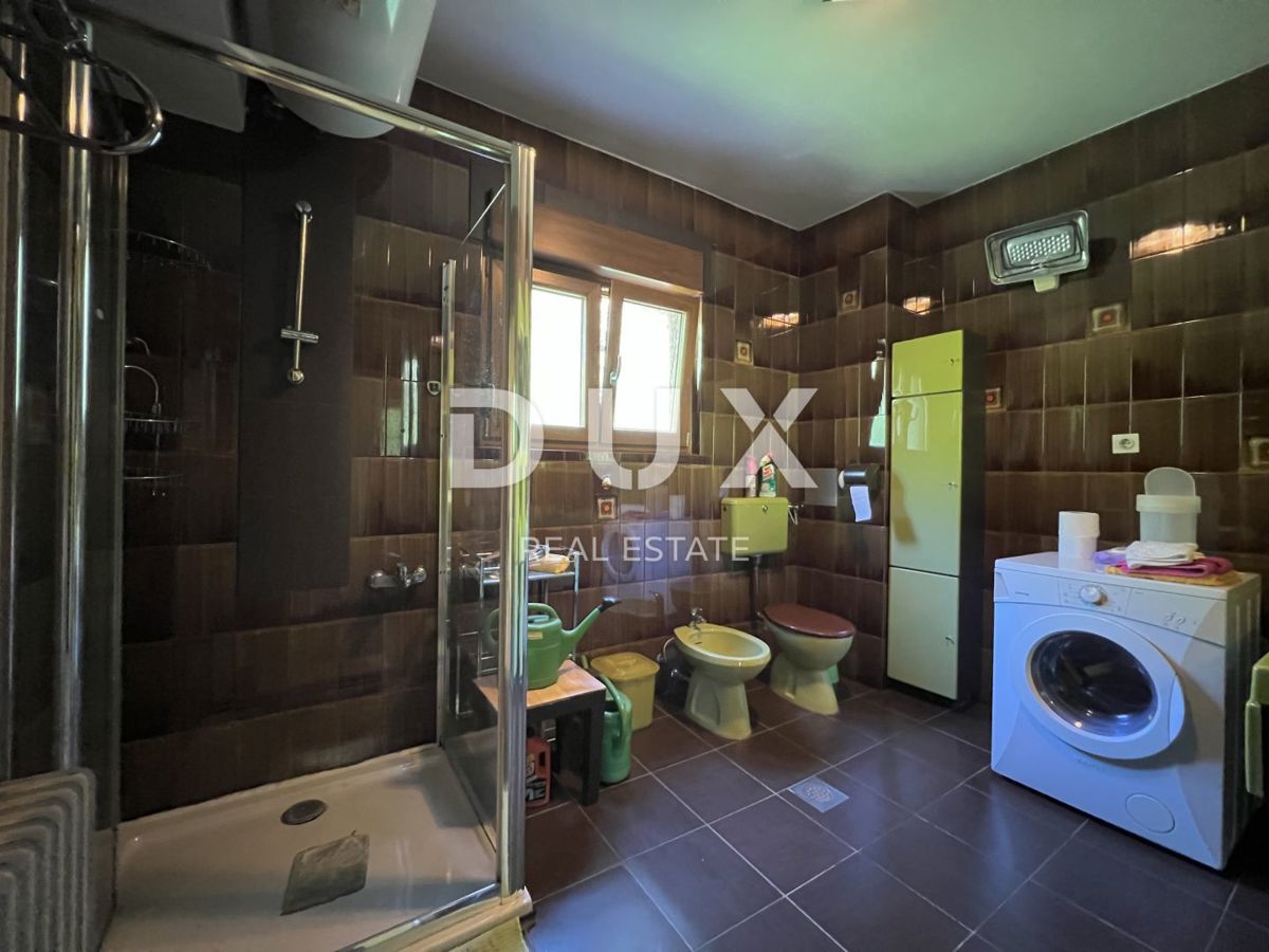 RIJEKA - appartamento di 179 m2 con giardino di 550 m2