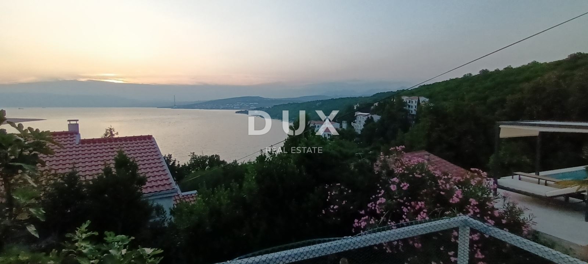 KRALJEVICA - casa con due appartamenti, seconda fila al mare