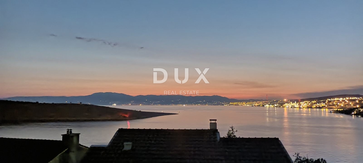 KRALJEVICA - casa con due appartamenti, seconda fila al mare