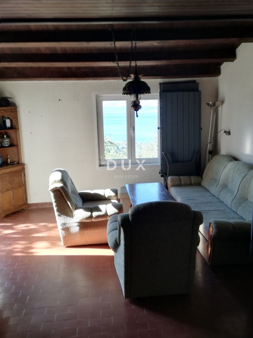 KRALJEVICA - casa con due appartamenti, seconda fila al mare