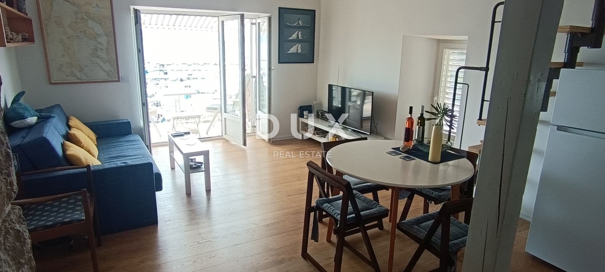 NOVI VINODOLSKI - appartamento con una splendida vista sul mare e sul porto turistico