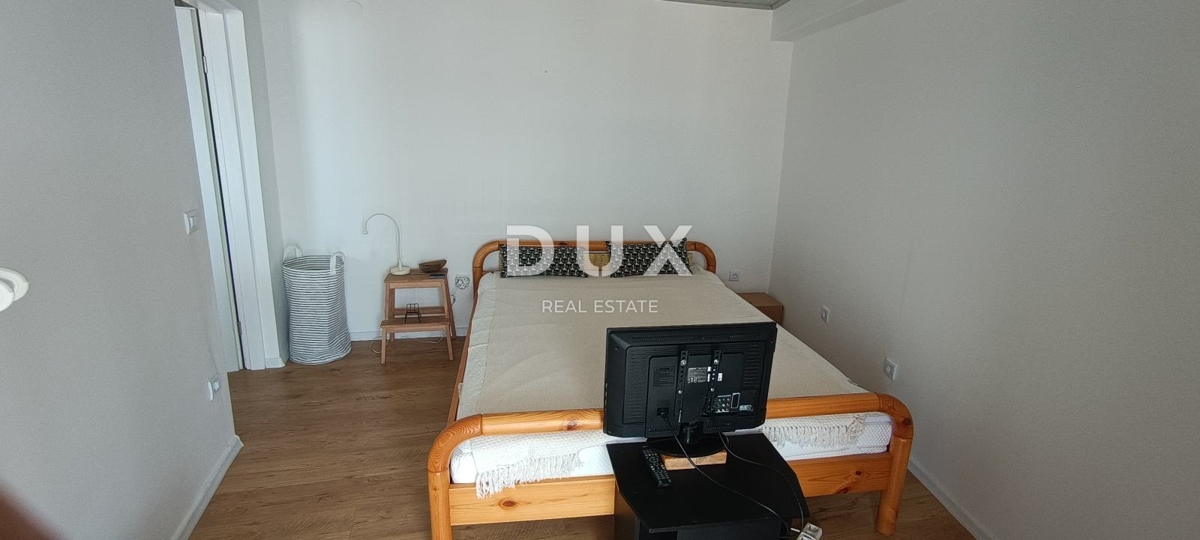 NOVI VINODOLSKI - appartamento con una splendida vista sul mare e sul porto turistico