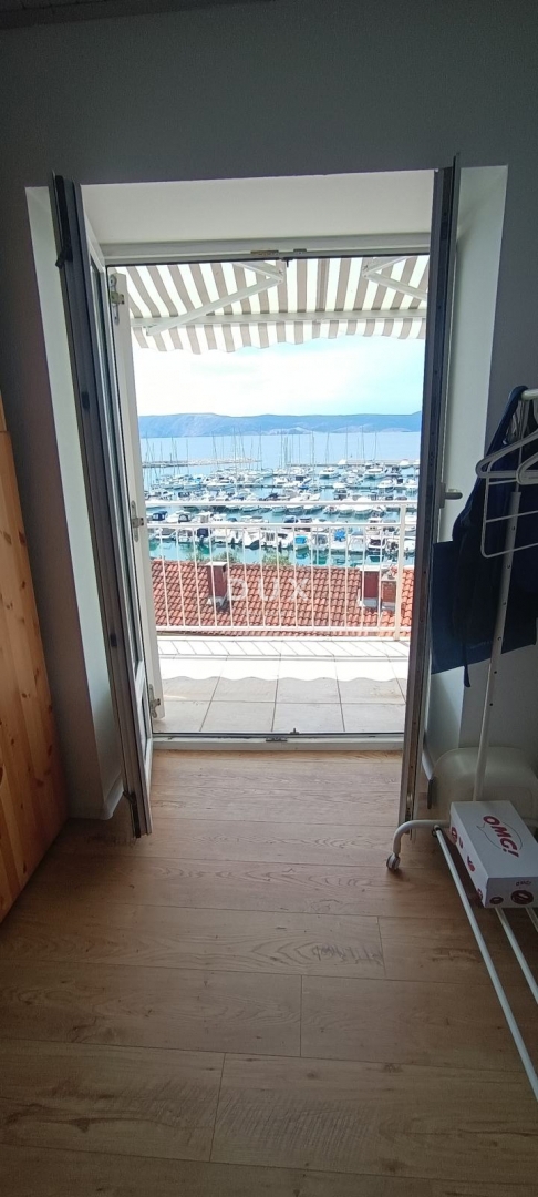 NOVI VINODOLSKI - appartamento con una splendida vista sul mare e sul porto turistico
