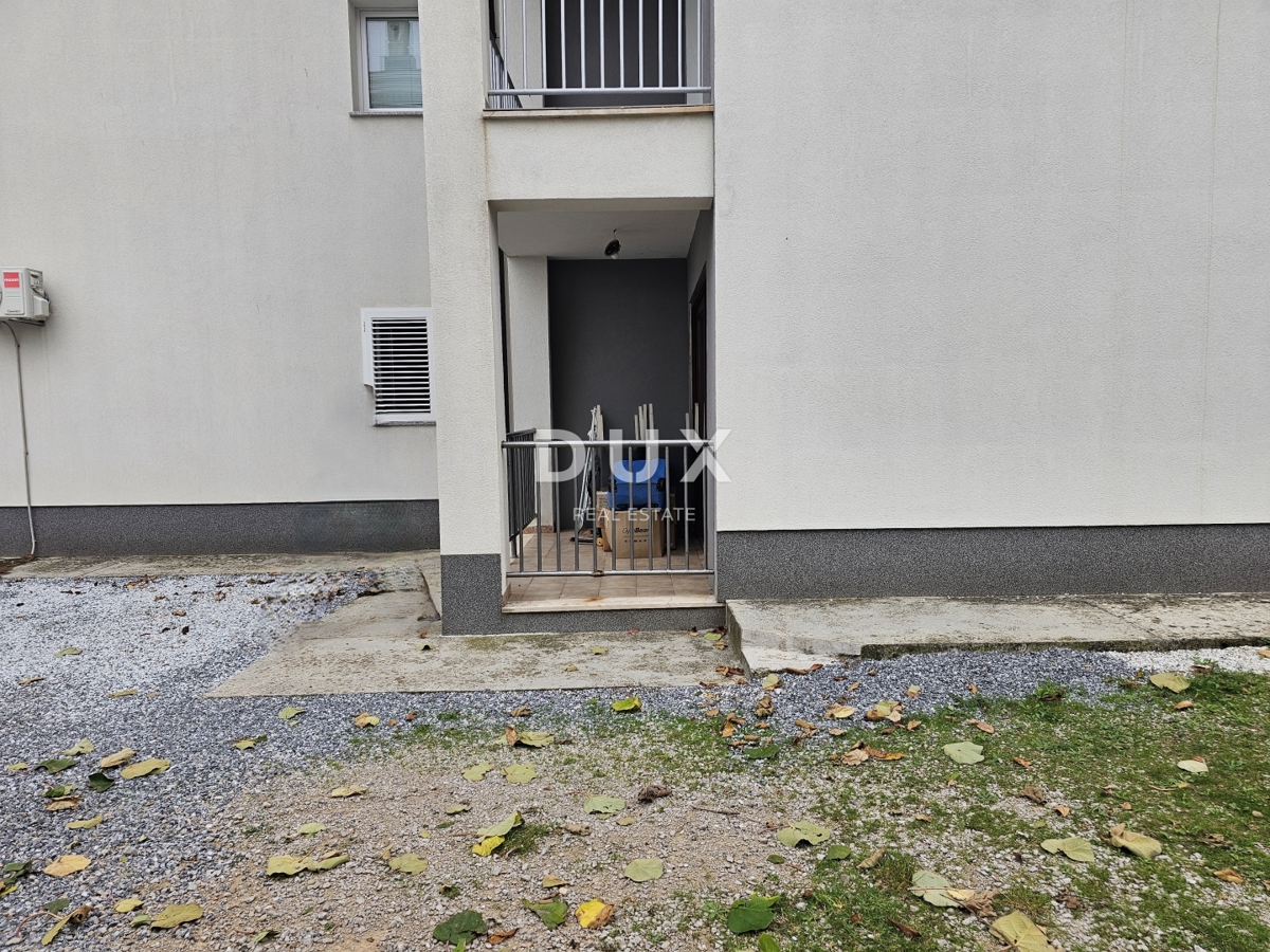 ISOLA DI KRK, CITTÀ DI KRK - Appartamento ideale al piano terra con parcheggio