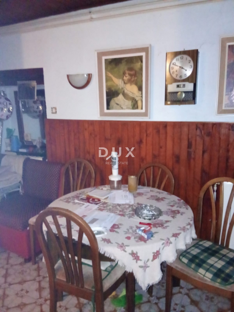 ABBAZIA, MATULJI, JURDANI - casa con garage e giardino di 863 m2!!! OPPORTUNITÀ!!!