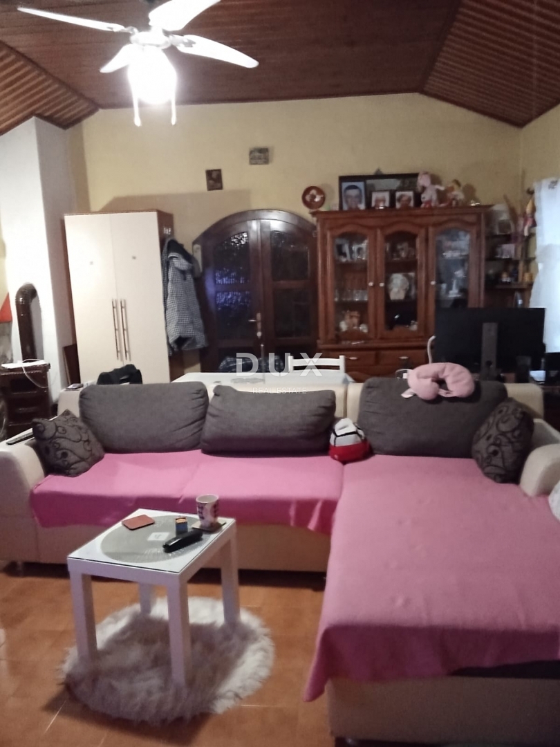ABBAZIA, MATULJI, JURDANI - casa con garage e giardino di 863 m2!!! OPPORTUNITÀ!!!