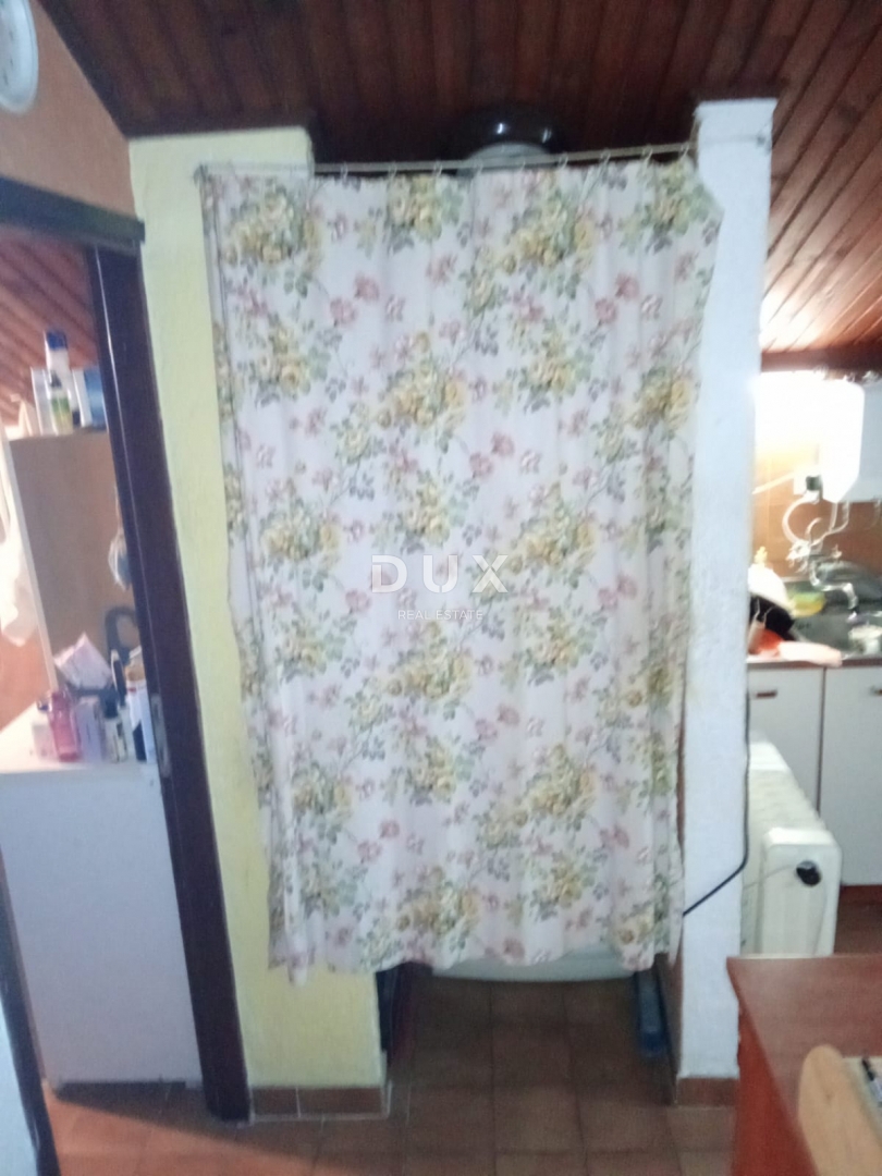 ABBAZIA, MATULJI, JURDANI - casa con garage e giardino di 863 m2!!! OPPORTUNITÀ!!!