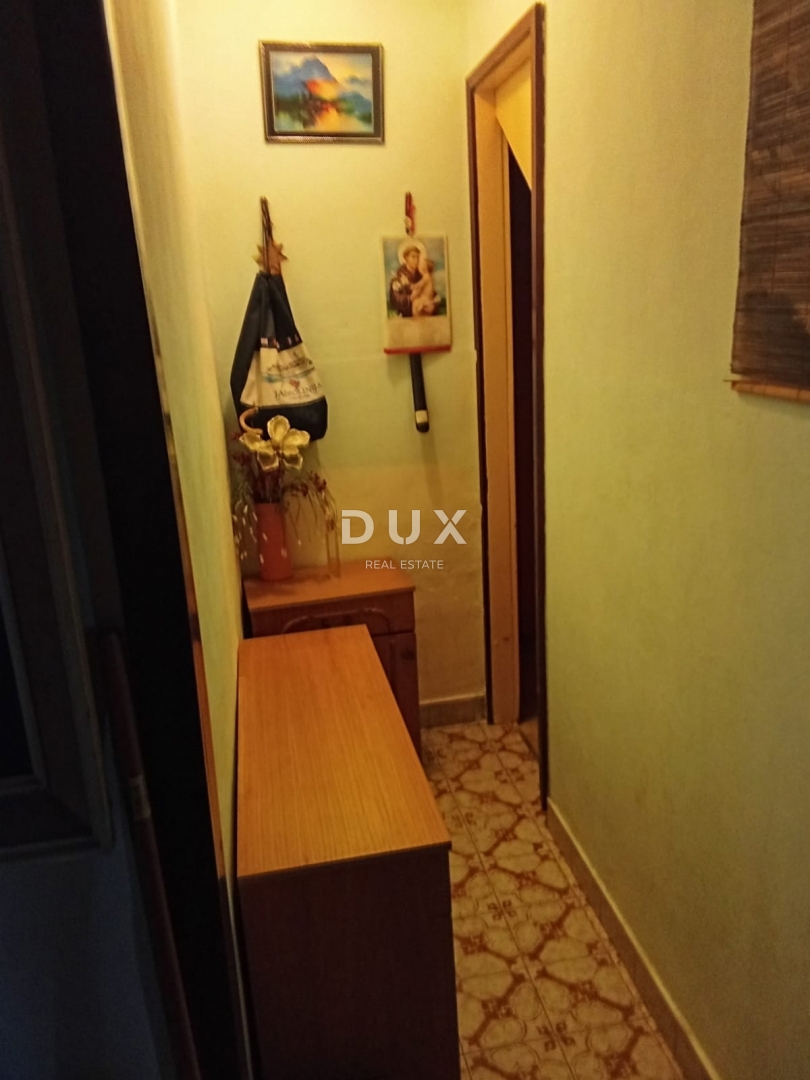 ABBAZIA, MATULJI, JURDANI - casa con garage e giardino di 863 m2!!! OPPORTUNITÀ!!!