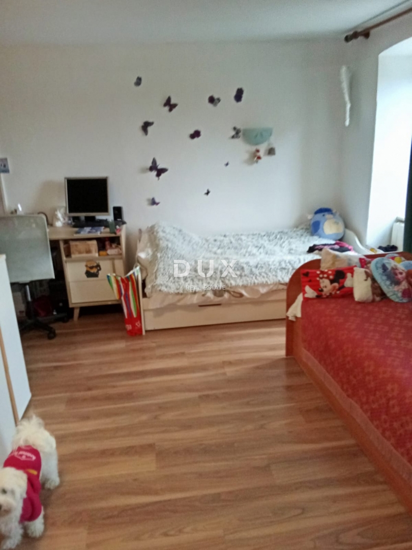 ABBAZIA, MATULJI, JURDANI - casa con garage e giardino di 863 m2!!! OPPORTUNITÀ!!!