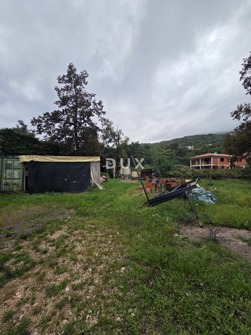 OPATIJA, POBRI, MATULJI – terreno edificabile 1600 m2 per una casa unifamiliare / edificio residenziale - appartamenti / casa in affitto con piscina 