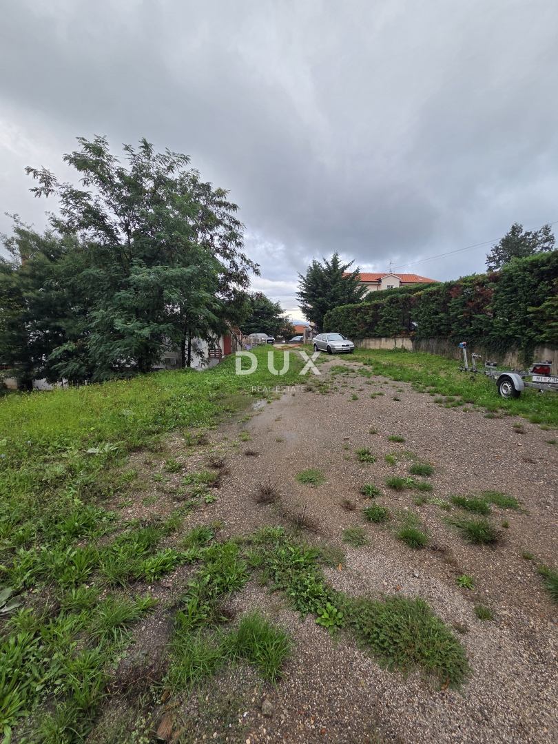 OPATIJA, POBRI, MATULJI – terreno edificabile 1600 m2 per una casa unifamiliare / edificio residenziale - appartamenti / casa in affitto con piscina 