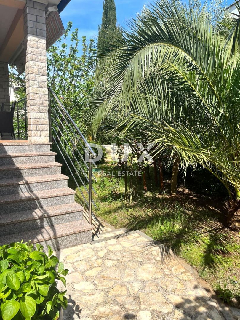 ISTRIA, PREMANTURA - Casa con garage vicino alla spiaggia e a Capo Kamenjak